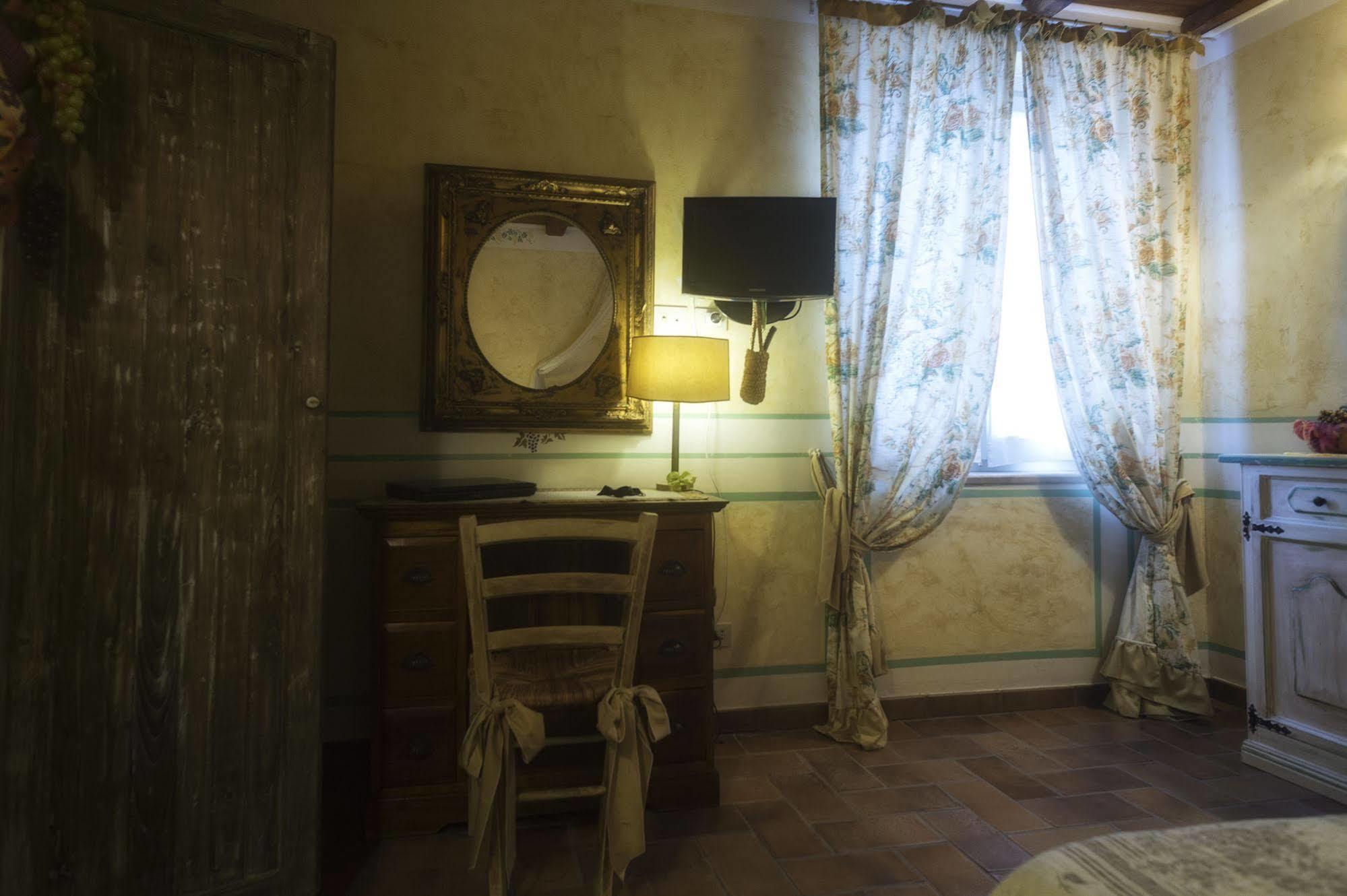 La Meridiana Sambuco  Exteriör bild